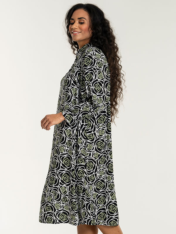 BETTE - Plus Size Kjole fra Studio