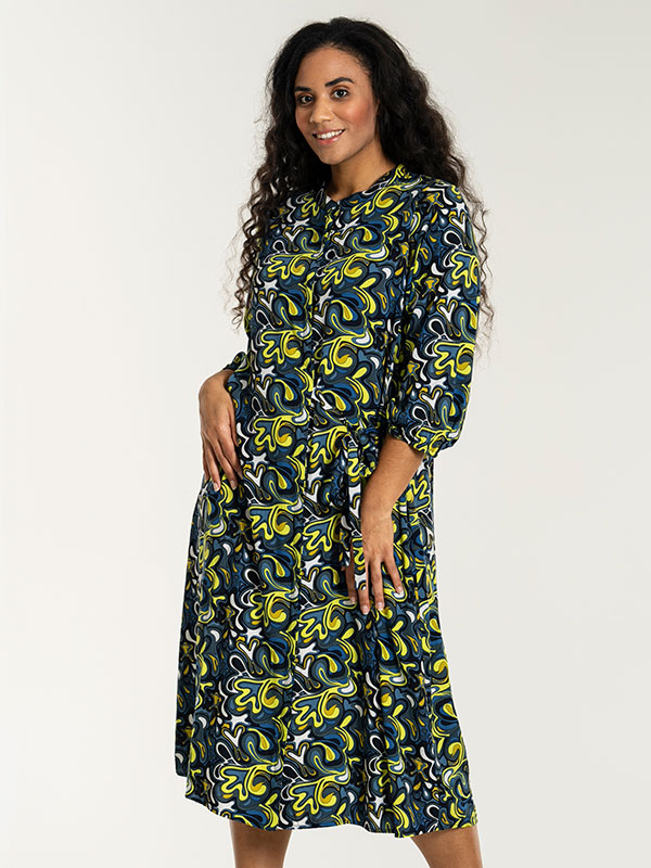 BRIANNE - Plus Size Kjole fra Studio