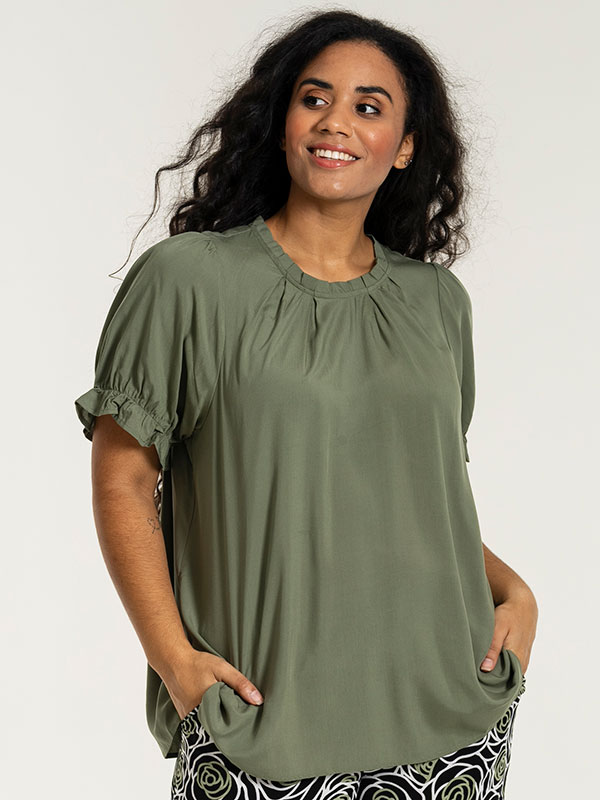 FOZIA - Plus Size Bluse fra Studio
