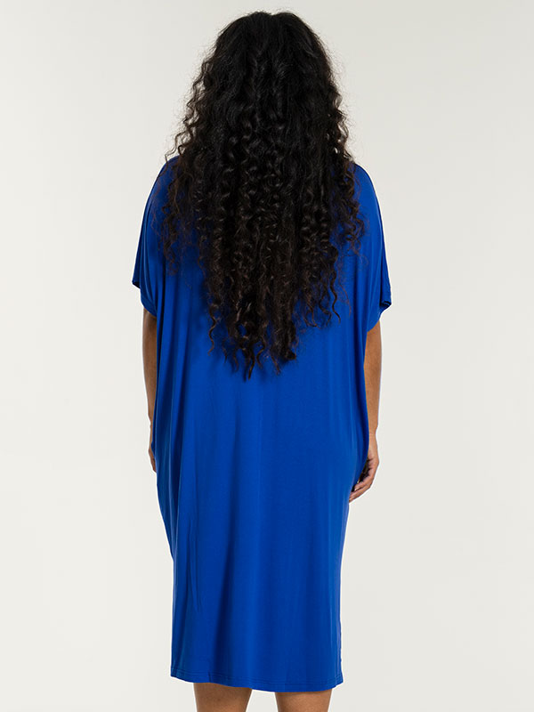 FRIEDA - Plus Size Kjole fra Studio