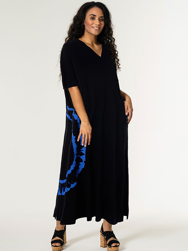 HANA - Plus Size Kjole fra Studio