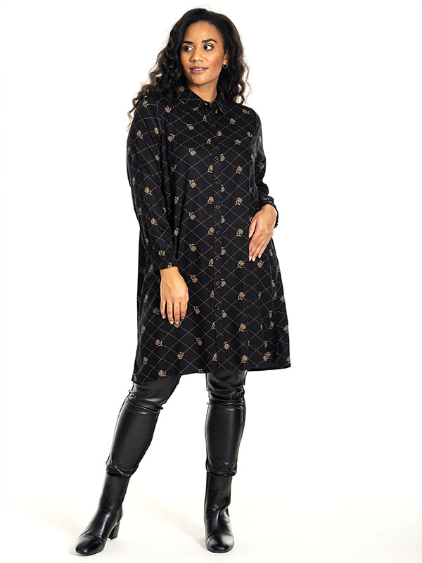 EMILIE - Plus Size Skjorte fra Studio