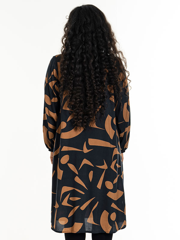 GULLAN - Plus Size Kjole fra Studio