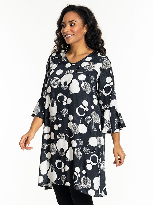 GULLAN - Plus Size Kjole fra Studio