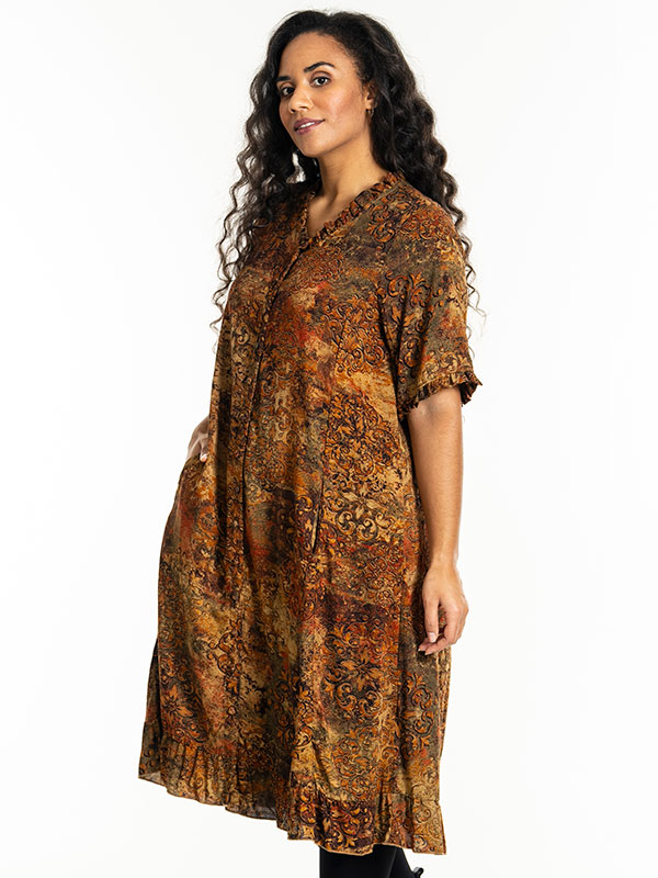 SALLY - Plus Size Kjole fra Studio