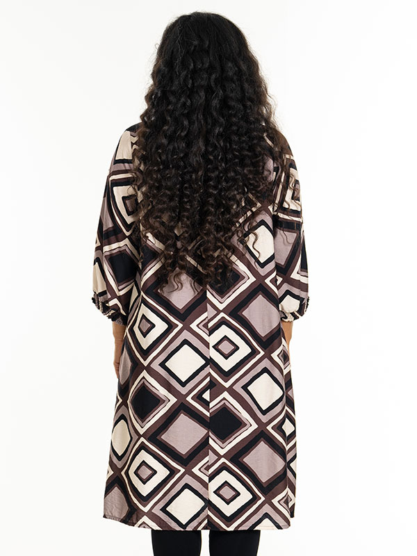 GUNNEL - Plus Size Kjole fra Studio