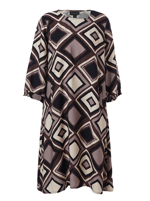 GUNNEL - Plus Size Kjole fra Studio