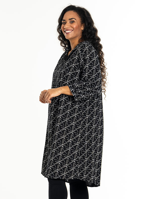 GISLA - Plus Size Kjole fra Studio