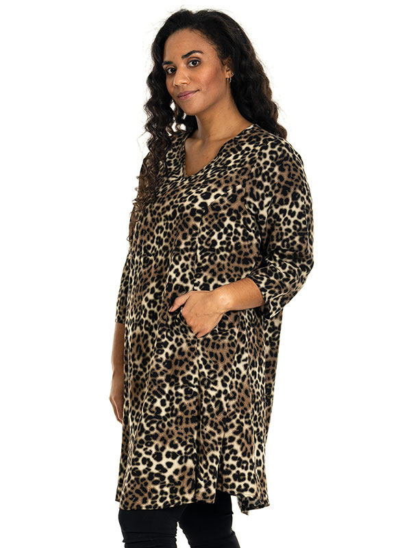 BIRGITTE - Plus Size Kjole fra Studio