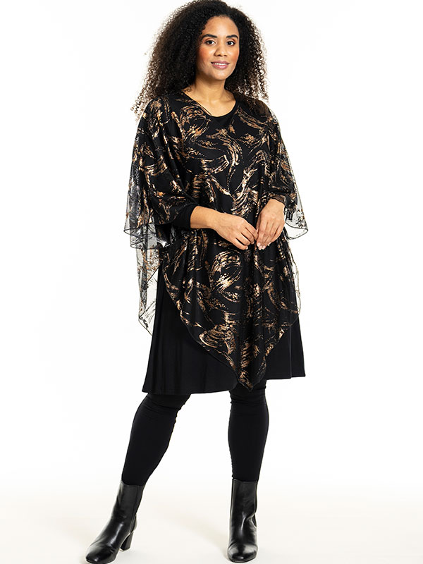HANNI - Plus Size Kjole fra Studio
