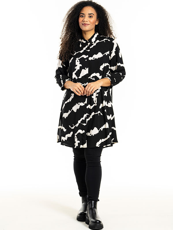 EMILIE - Plus Size Skjorte fra Studio