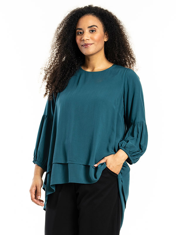 KADJA - Plus Size Bluse fra Studio