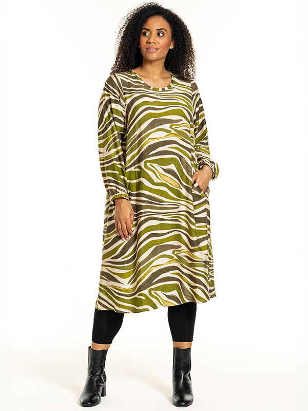 ILY - Plus Size Kjole fra Studio