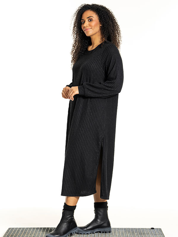 INGERMETTE - Plus Size Kjole fra Studio