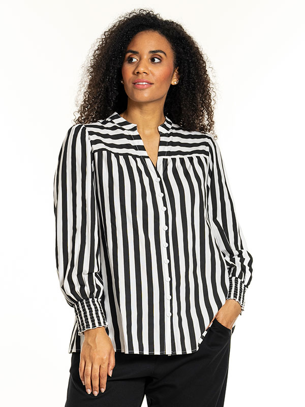 IRKA - Plus Size Skjorte fra Studio