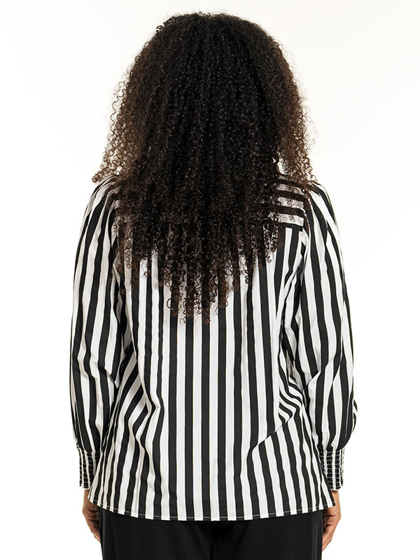 IRKA - Plus Size Skjorte fra Studio