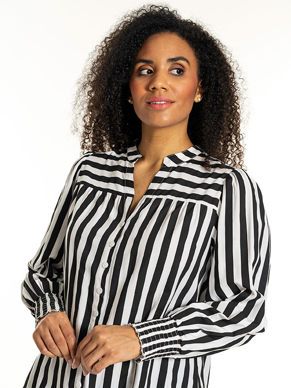 IRKA - Plus Size Skjorte fra Studio