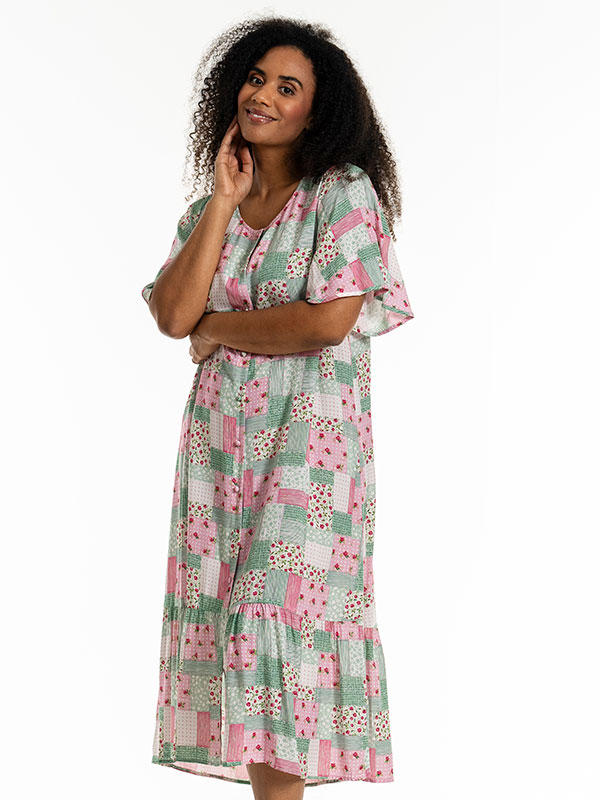NADINE - Plus Size Kjole fra Studio