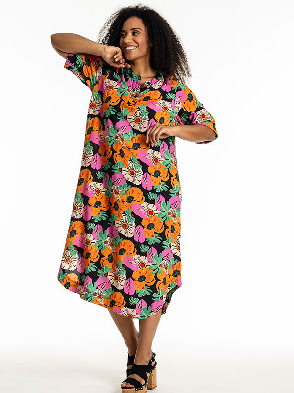 BIDIANA - Plus Size Kjole fra Studio