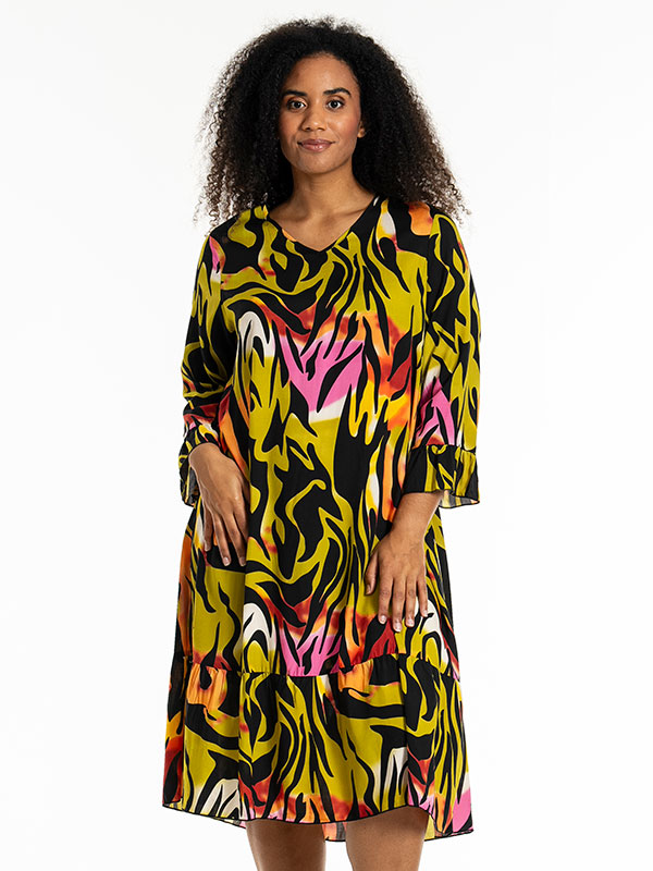 JUNNI - Plus Size Kjole fra Studio