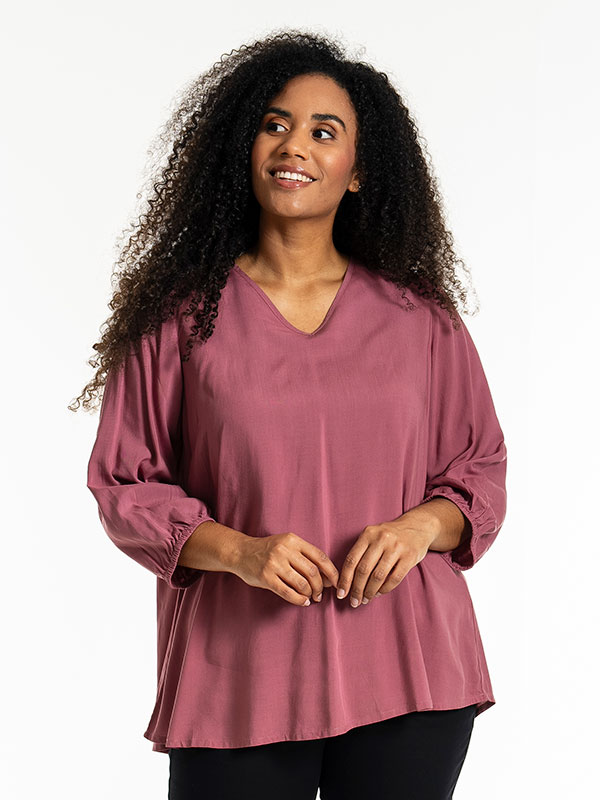 EMMY - Plus Size Bluse fra Studio