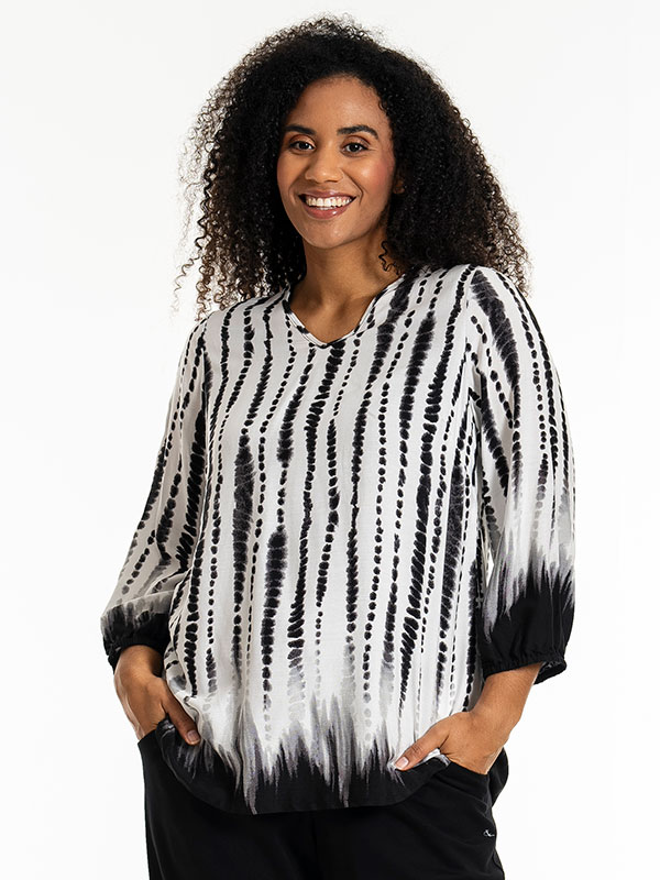 EMMY - Plus Size Bluse fra Studio
