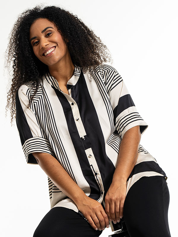 JORUN - Plus Size Bluse fra Studio