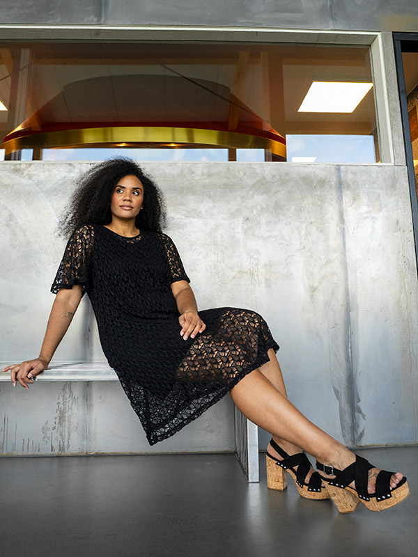 PERNILLE - Plus Size Kjole fra Studio