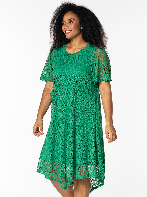 PERNILLE - Plus Size Kjole fra Studio