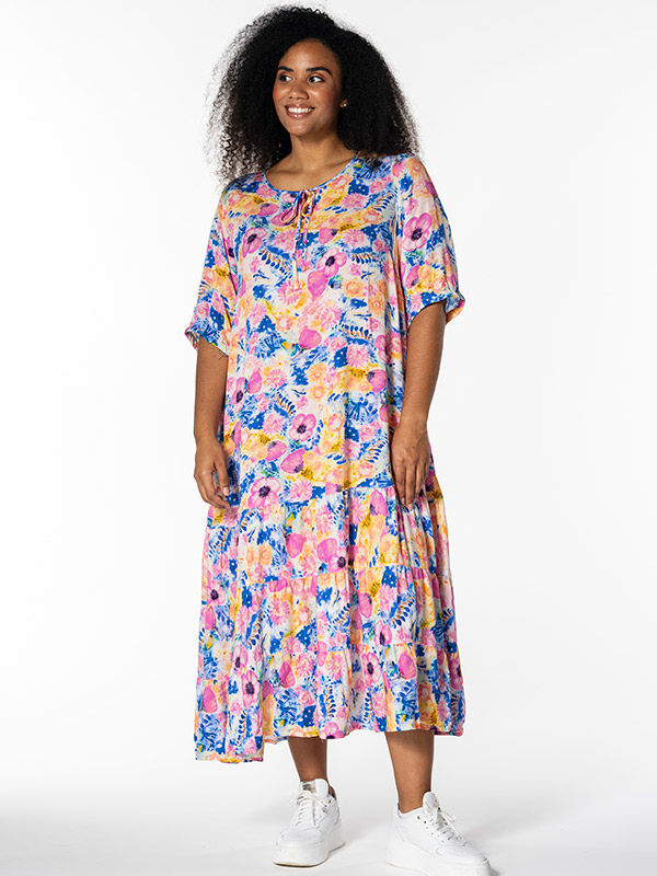 KAREN-LISE - Plus Size Kjole fra Studio