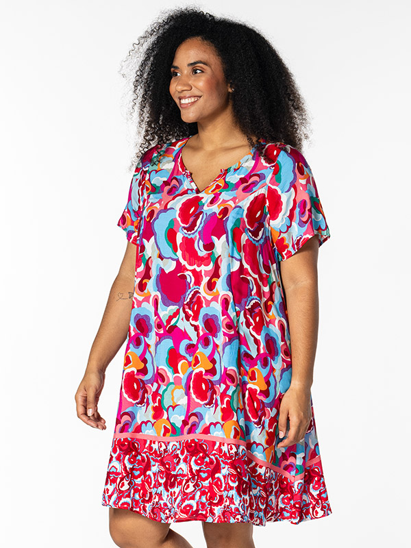 BIRGITTE - Plus Size Kjole fra Studio
