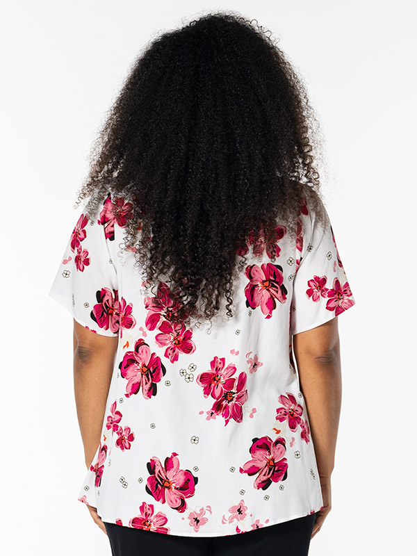 KIMMA - Plus Size T-shirt fra Studio