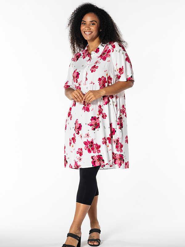LISE - Plus Size Kjole fra Studio