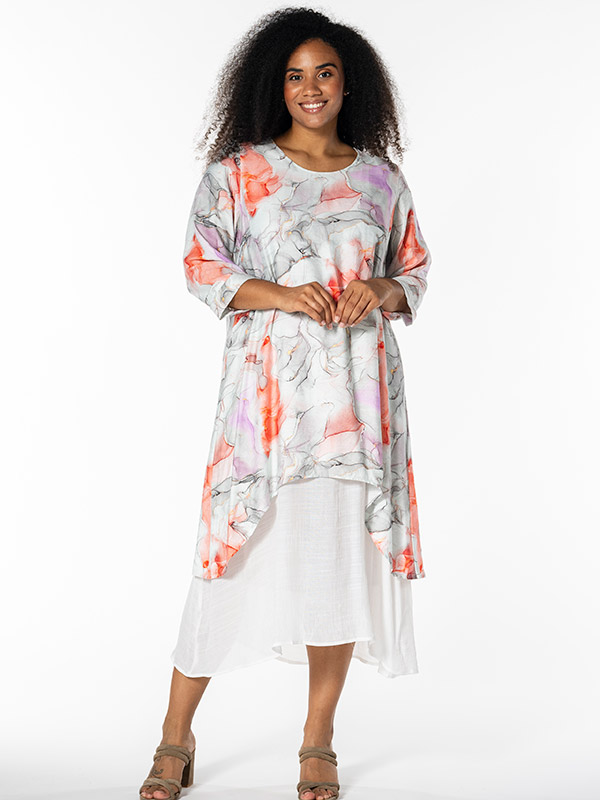 KEBIE - Plus Size Kjole fra Studio