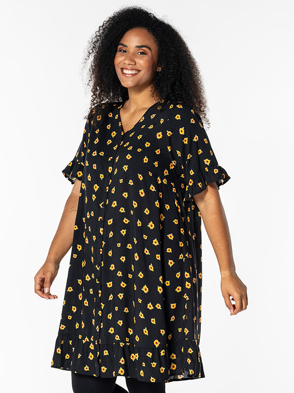 JETTE - Plus Size Kjole fra Studio
