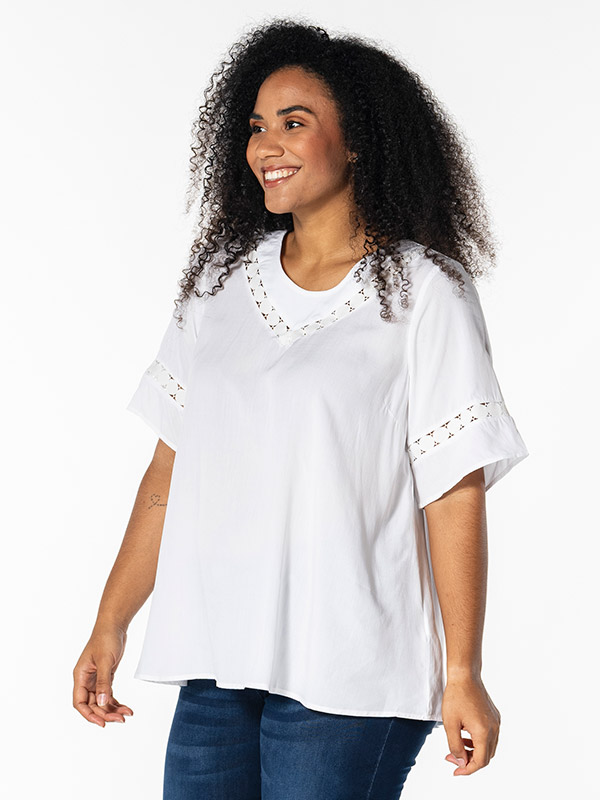 KISA - Plus Size T-shirt fra Studio