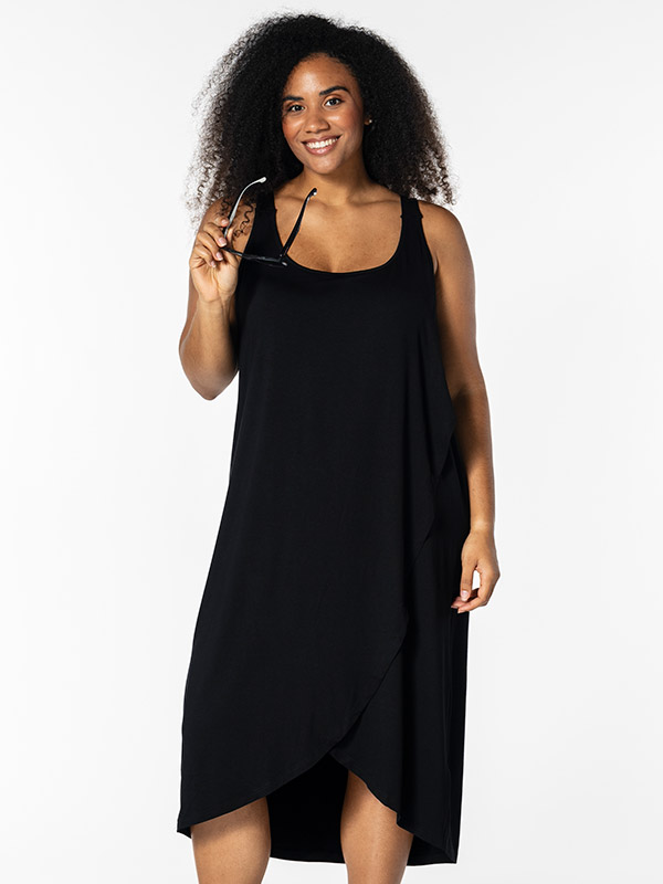 KONNý - Plus Size Kjole fra Studio