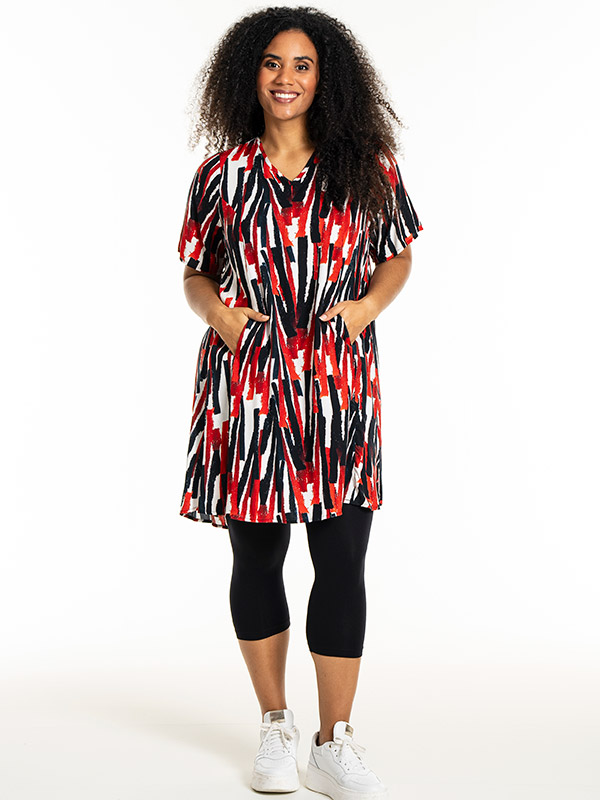 BIRGITTE - Plus Size Kjole fra Studio