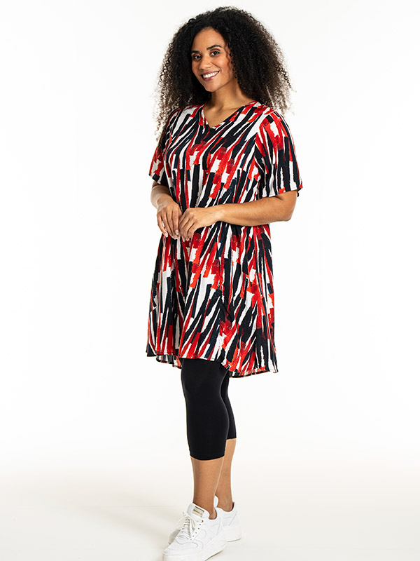 BIRGITTE - Plus Size Kjole fra Studio