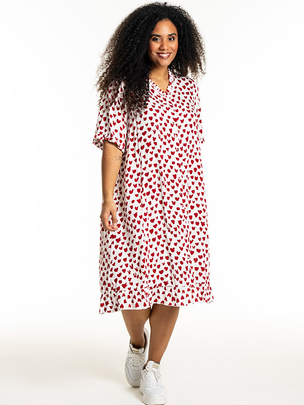 SALLY - Plus Size Kjole fra Studio