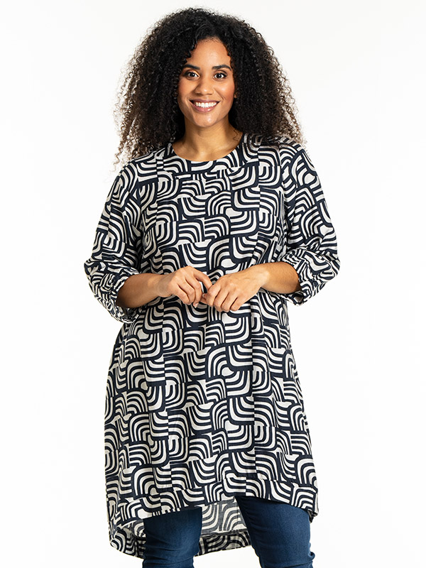 LONETTA - Plus Size Kjole fra Studio
