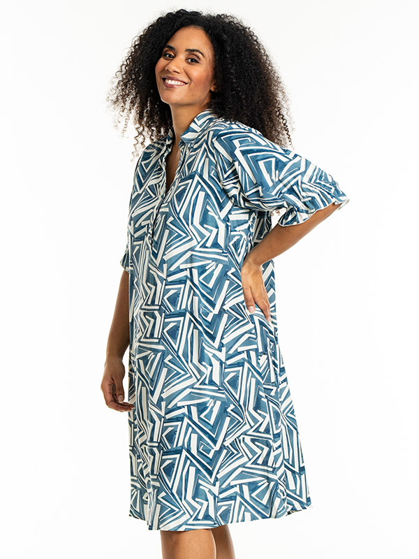 GUNDA - Plus Size Kjole fra Studio