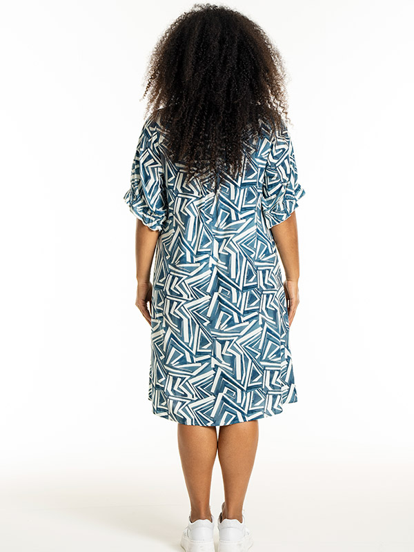 GUNDA - Plus Size Kjole fra Studio