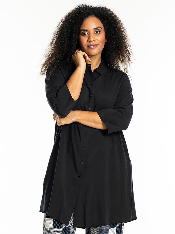 EMILIE - Plus Size Skjorte fra Studio