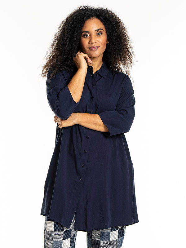 EMILIE - Plus Size Skjorte fra Studio