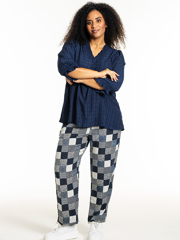 FEODORA - Plus Size Bluse fra Studio