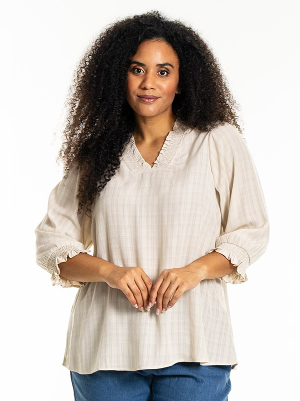 FEODORA - Plus Size Bluse fra Studio