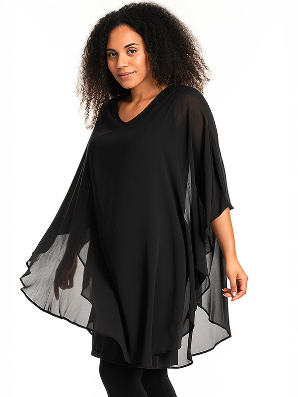 LEONORA - Plus Size Kjole fra Studio