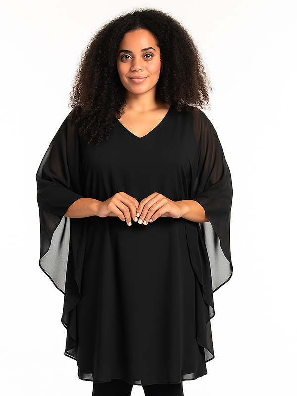 LEONORA - Plus Size Kjole fra Studio