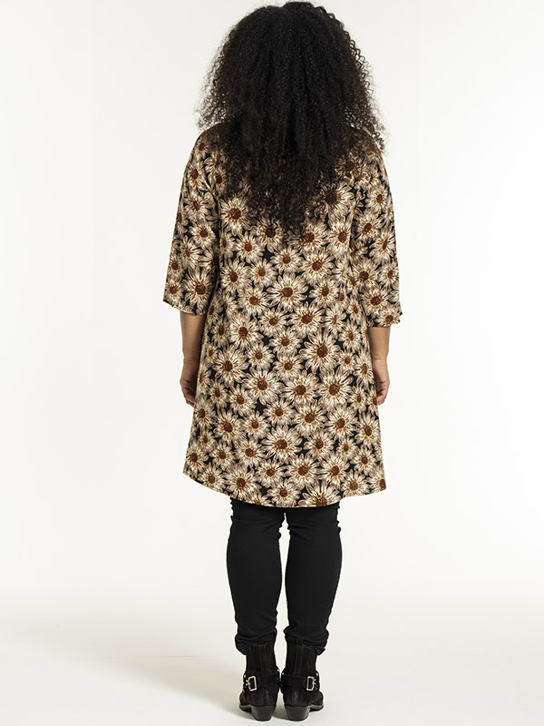 BIRGITTE - Plus Size Kjole fra Studio